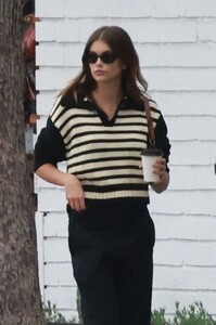 kaia-gerber-out-for-cup-of-coffee-in-los-feliz-02-13-2023-3.jpg