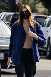 kaia-gerber-out-for-lunch-at-all-time-in-los-feliz-02-03-2023-1.jpg