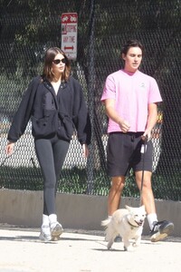 kaia-gerber-out-walk-in-a-park-with-a-friend-and-her-dog-in-los-angeles-02-08-2023-1.jpg