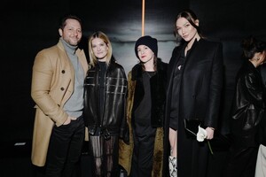 karlie-kloss-arrives-at-khaite-fashion-show-at-nydw-in-new-york-02-12-2023-0.jpg