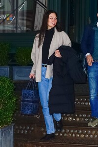 karlie-kloss-out-and-about-in-new-york-02-23-2023-0.jpg