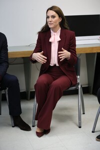 kate-middleton-and-prince-william-visits-roca-a-non-profit-organisation-in-boston-12-01-2022-1.jpg