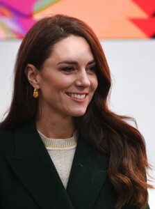 kate-middleton-at-a-tour-of-kirkgate-market-in-leeds-01-31-2023-3.jpg