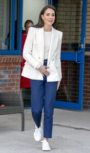 kate-middleton-visits-landau-forte-college-in-derby-02-08-2023-0.jpg