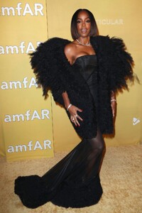 kelly-rowland-at-amfar-gala-los-angeles-2022-in-west-hollywood-11-03-2022-0.jpg