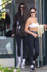 kendall-jenner-leaves-workout-with-a-friend-in-los-angeles-02-05-2023-9.jpg