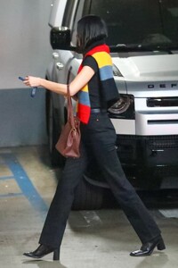 kendall-jenner-out-for-dinner-at-sushi-park-in-west-hollywood-02-08-2023-3.jpg