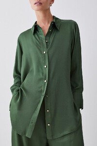 khaki-petite-viscose-satin-woven-boyfriend-shirt-2.jpeg