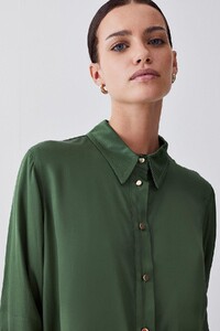 khaki-petite-viscose-satin-woven-boyfriend-shirt-4.jpeg