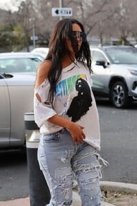 kim-kardashian-arrives-at-her-daughter-north-s-basketball-game-in-los-angeles-02-03-2023-5.jpg