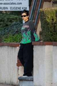 kourtney-kardashian-out-in-calabasas-02-03-2023-0.jpg