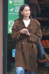 laura-harrier-and-sam-jarou-out-for-lunch-in-los-feliz-02-13-2023-3.jpg