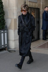 lisa-rinna-and-erika-jayne-leaves-their-hotel-in-paris-01-20-2023-1.jpg