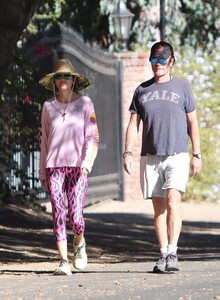 lisa-rinna-and-harry-hamlin-out-hikiniug-on-harry-s-71st-birthday-in-studio-city-10-30-2022-5.jpg