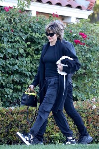 lisa-rinna-arrives-at-beverly-hills-hotel-03-08-2022-0.jpg