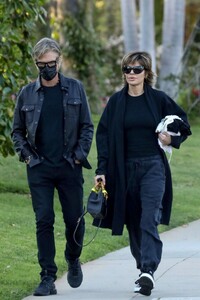 lisa-rinna-arrives-at-beverly-hills-hotel-03-08-2022-2.jpg