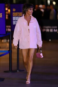 lisa-rinna-arrives-at-lakers-game-at-crypto.com-arena-in-los-angeles-02-07-2023-2.jpg