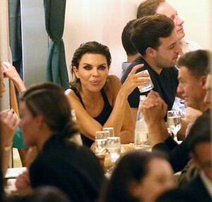 lisa-rinna-at-a-dinner-at-cipriani-downtown-in-new-york-09-12-2022-8.jpg