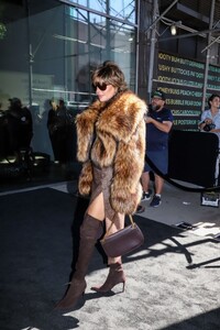 lisa-rinna-leaves-michael-kors-fashion-show-in-new-york-09-14-2022-4.jpg