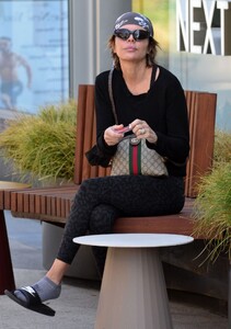 lisa-rinna-out-and-about-in-brentwood-03-17-2022-5.jpg