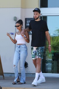 maya-jama-and-ben-simmons-out-in-los-angeles-05-06-2022-6.jpg