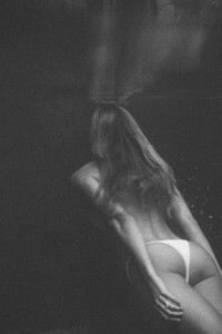 natalie-jane-roser_wezlew_series-36-8.thumb.jpg.b45883fe8fb01f3bef6206f4b223a088.jpg