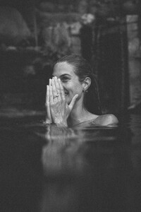 natalie-jane-roser_wezlew_series-36-9.thumb.jpg.47ebebfe29402098ee1bc89b68c1d83a.jpg