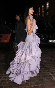 neelam-gill-arrives-at-british-fashion-awards-afterparty-at-chiltern-firehouse-in-london-11-29-2021-4.thumb.jpg.968a5203d6df6fddf40ea3bfe0fd8038.jpg