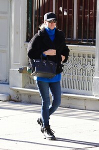 nicky-hilton-out-and-about-in-new-york-01-23-2024-2.jpg