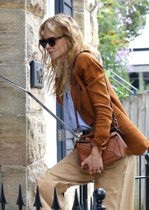 nicole-kidman-and-keith-urban-visiting-nicole-s-mom-in-sydney-12-17-2022-0.jpg