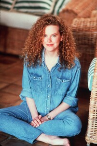 nicole-kidman-at-a-photoshoot-1992-9.jpg