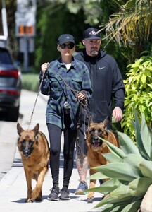 nicole-richie-and-joel-madden-out-with-their-dogs-in-santa-barbara-07-02-2022-4.jpg