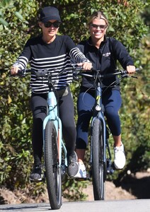 nicole-richie-and-sofia-richie-on-a-bike-ride-in-santa-barbara-08-07-2022-6.jpg