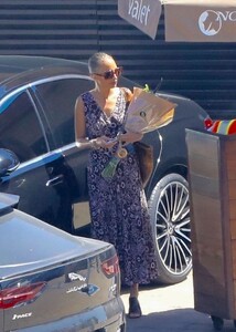 nicole-richie-leaves-nobu-in-malibu-08-15-2022-2.jpg