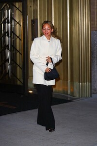 nicole-richie-leaves-private-louis-vuitton-dinner-in-new-york-09-12-2022-3.jpg