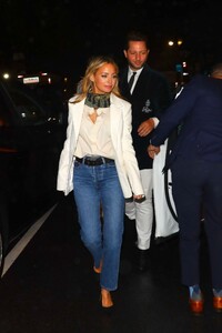 nicole-richie-leaves-ritz-paris-frame-party-in-new-york-09-12-2022-6.jpg