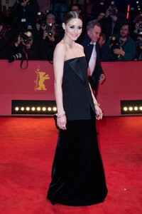 olivia-palermo-at-73rd-berlinale-international-film-festival-opening-night-02-16-2023-0.jpg