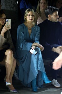 olivia-palermo-at-jonathan-simkhai-show-at-new-york-fashion-week-02-10-2023-1.jpg