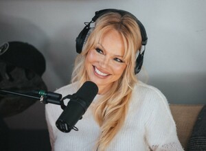 pamela-anderson-at-armchair-expert-podcast-01-30-2023-0.jpg