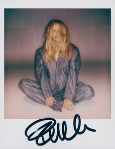 pamela-anderson-for-wwd-magazine-february-2023-7.jpg