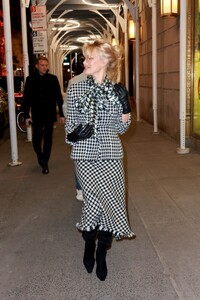 pamela-anderson-out-for-dinner-with-her-son-brandon-thomas-lee-in-new-york-02-02-2023-5.jpg