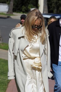 pamela-anderson-promotes-her-new-book-love-pamela-at-the-grove-mall-in-los-angeles-01-31-2023-0.jpg