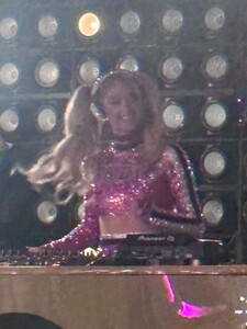 paris-hilton-at-a-dj-set-at-uber-event-in-phoenix-02-10-2023-2.jpg