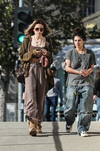 paris-jackson-out-with-a-friend-in-los-angeles-02-08-2023-4.jpg