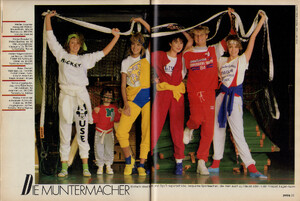 petraDe0384Muntermacher01.thumb.jpg.222c4770c9531d45b2e53a41cb1af8f6.jpg