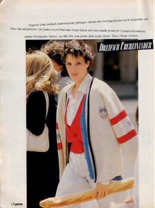 petraDe1184Cardigans02.thumb.jpg.b8a525da5b8559295d72bcf01866c50f.jpg