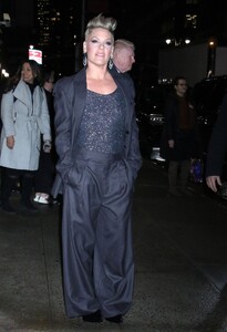 pink-leves-late-show-with-stephen-colbert-in-new-york-02-21-2023-6.jpg