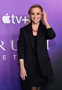 reese-witherspoon-at-truth-be-told-season-3-premiere-in-west-hollywood-01-19-2023-3.jpg