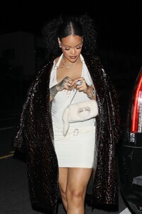 rihanna-out-celebrates-her-35th-birthday-at-giorgio-baldi-in-santa-monica-02-20-2023-1.jpg
