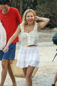 sienna-miller-and-cara-delevingne-on-vacation-in-ibiza-08-18-2022-6.jpg